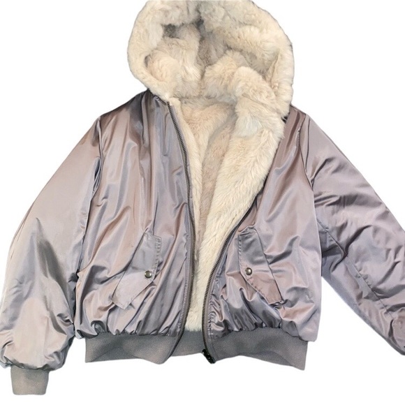 AE Reversible Faux Fur bomber jacket - Picture 2 of 7